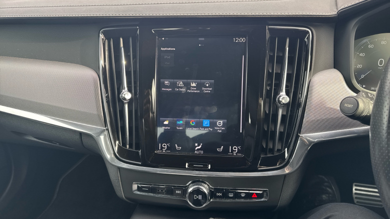 Volvo S90 2.0 D4 R DESIGN 4dr Geartronic Diesel Saloon